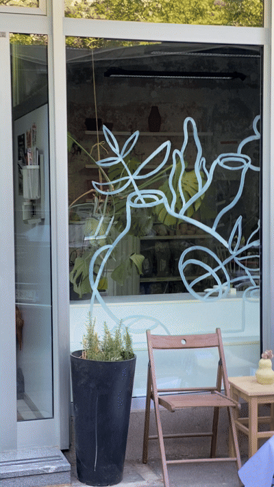 The calming effect of clay - Window mural for clay studio Biskvit